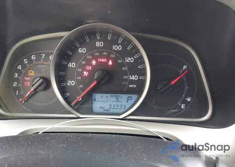 2015 Toyota Rav4 Le z USA, uszkodzony, nr VIN JTMZFREV5FD076779